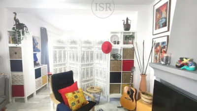Apartment on Calle de los Embajadores photo 3