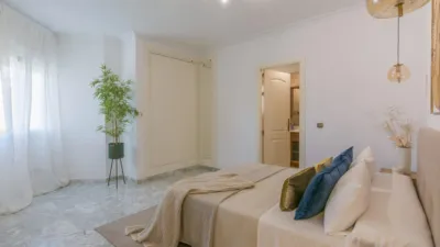 Piso en calle Torrequebrada photo 12