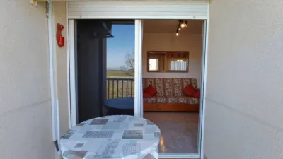 Apartment on Carrer de l'Empordà photo 21