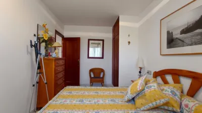 Apartment on Carrer de l'Empordà photo 12