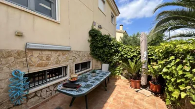 Terraced house in Carrer Columbretes photo 16