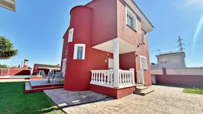 Chalet on Calle Teuladins (Dels) photo 3