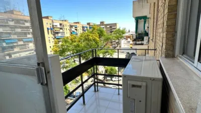 Apartment in Zona Esperanza de Triana photo 4