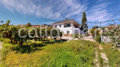 Chalet on Calle Rio Turia photo 5