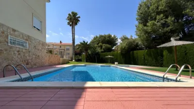 Terraced house in Carrer Columbretes photo 30