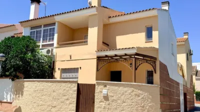 Terraced house on Calle de Uruguay photo 4