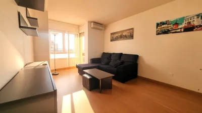 Apartment on Carrer de Miami photo 3