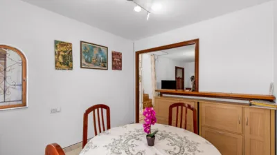 Bungalow on Arquitecto Larramendi Street photo 16