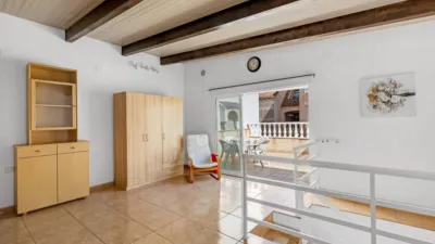 Bungalow on Arquitecto Larramendi Street photo 6