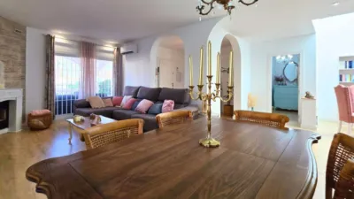 Chalet on Calle Río Nervión photo 8
