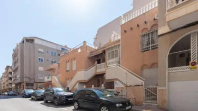 Bungalow on Arquitecto Larramendi Street photo 32