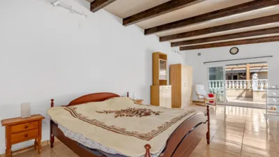 Bungalow on Arquitecto Larramendi Street photo 5