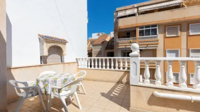 Bungalow on Arquitecto Larramendi Street photo 2
