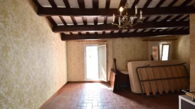 House in Centre photo 38