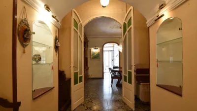 House in Centre photo 8