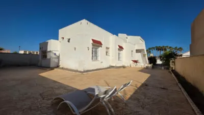 Chalet on Calle Río Nervión photo 54