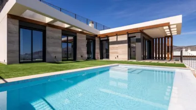 Chalet on Calle Polop photo 4