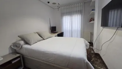 Apartment on Poeta Miguel Hernandez Street photo 37