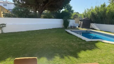 Chalet in La Colonia - Los Pinos photo 4