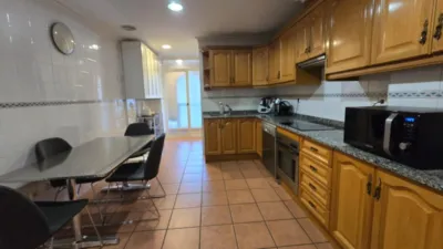 Apartment on Poeta Miguel Hernandez Street photo 19