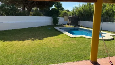 Chalet in La Colonia - Los Pinos photo 9