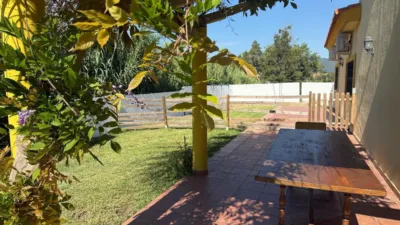 Chalet in La Colonia - Los Pinos photo 3