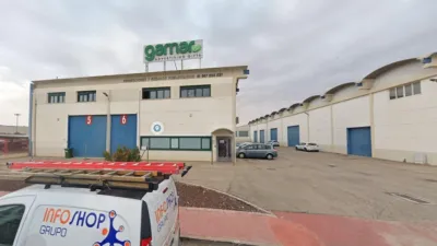 Nave industrial en venta en Calle Berlin - Vista 2