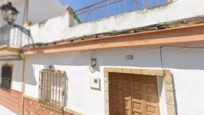 House on Hnos Alvarez Quintero Street photo 2