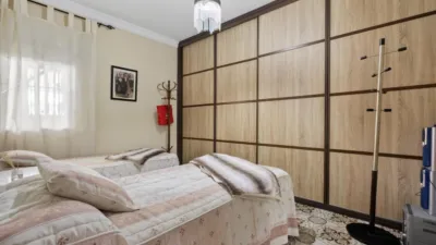 Apartment on Calle Cándido Nocedal photo 36