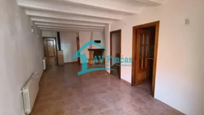 Flat on Carrer del Riu photo 5