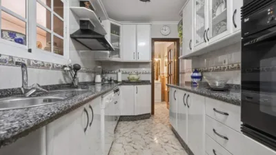 Apartment on Calle Cándido Nocedal photo 18