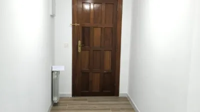 Piso en alquiler en Calle de Fuertes Acevedo, cerca de Calle de Antonio Martínez Vega, Buenavista-El Cristo (Oviedo) de 990 €<span>/mes</span>