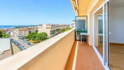Apartment on Calle del Pintor Marià Carbonell Llopis photo 13