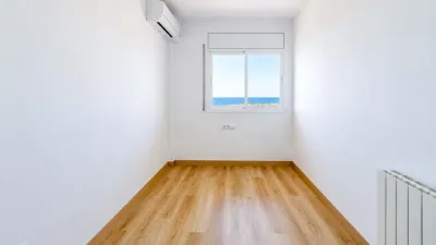Apartment on Calle del Pintor Marià Carbonell Llopis photo 26