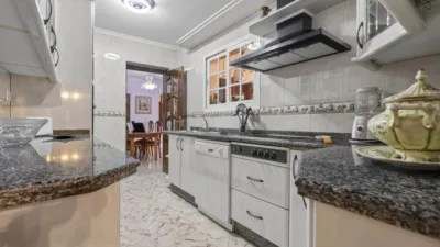 Apartment on Calle Cándido Nocedal photo 19