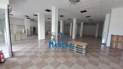 Local comercial en alquiler en Hospital - Vista 2