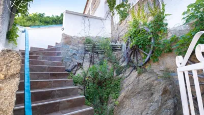 House on Carrer d'Antoni Canals photo 3