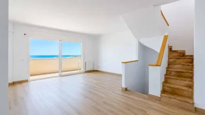 Apartment on Calle del Pintor Marià Carbonell Llopis photo 11