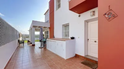 Semi-detached house on Avenida de la Alhambra, 6 photo 8
