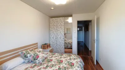 Semi-detached house in Larrabasterra photo 13