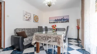 Apartment on Navarra Street photo 27