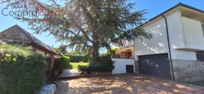 Chalet in Parque Robledo photo 18