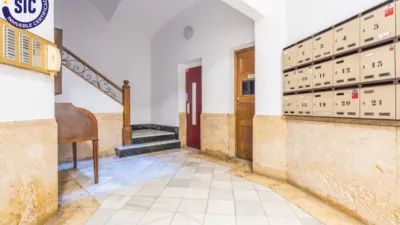 Apartment on Carrer de la Llanterna photo 34