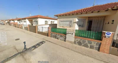 Casa pareada en calle Rociante, nº 13 photo 2