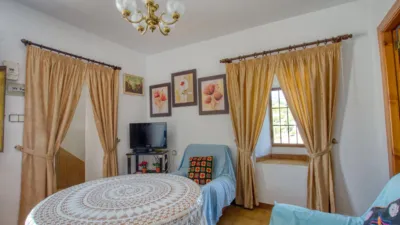 Semi-detached house on Calle Casilla de Mena photo 8