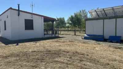 Rustic property on La Nava Street photo 33