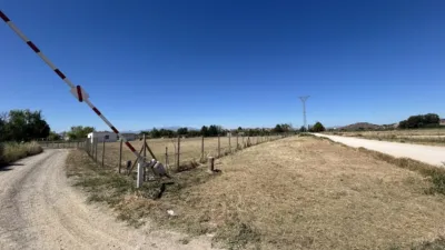 Rustic property on La Nava Street photo 25