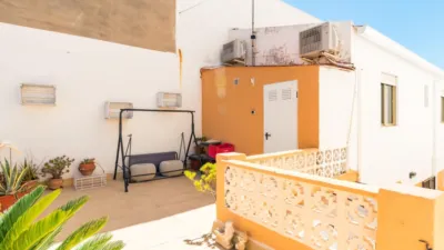 House on Calle Jose Martinez Ruiz-Azorin, No. 70 photo 8