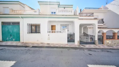 Terraced house on Calle de Almería photo 96