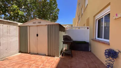 Apartment on Avenida Juan Carlos I, 1024 photo 3